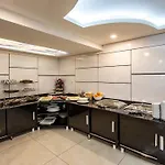 Madi فندق