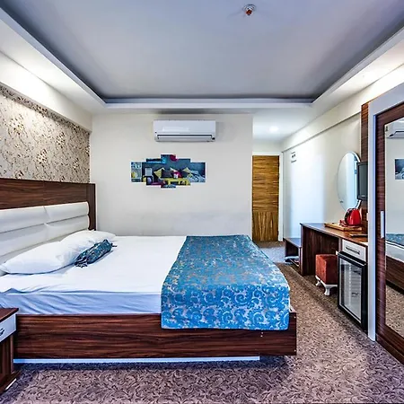 Hotel Madi
